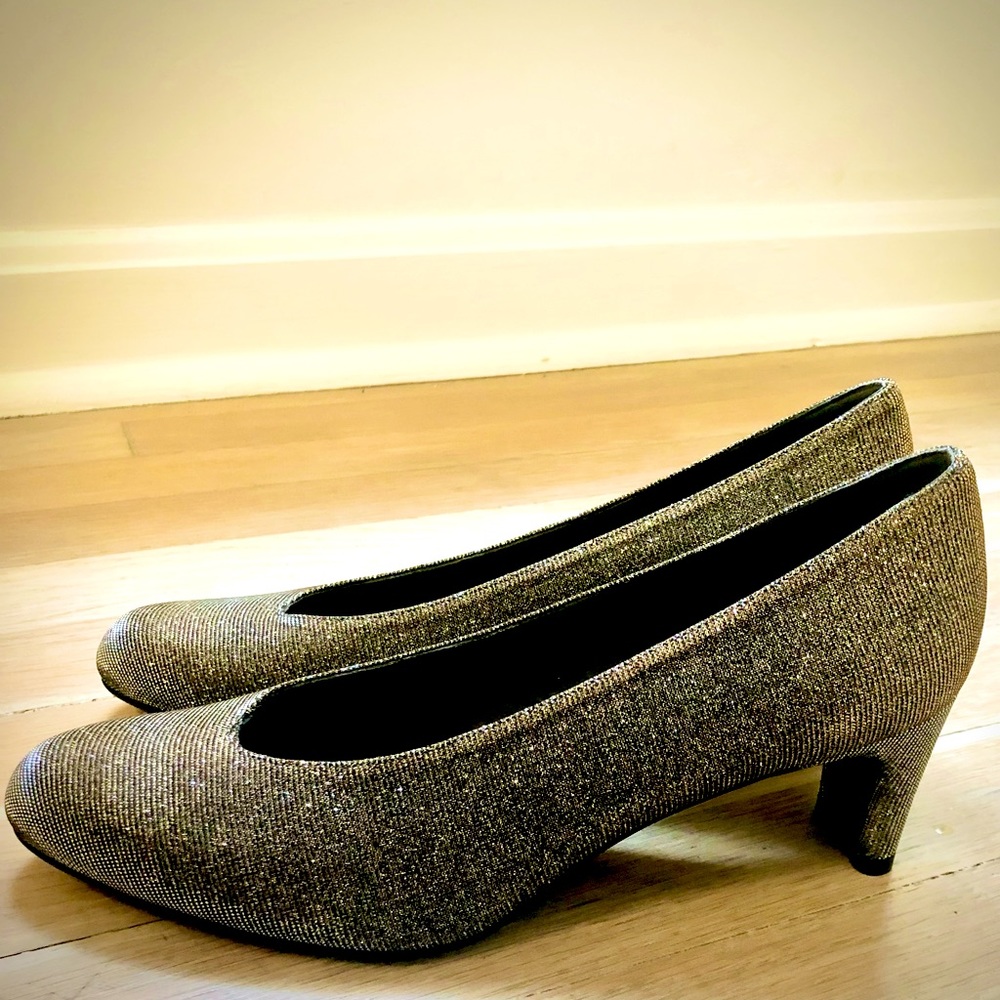 Stuart Weitzman Metallic Glitter Heels/Pumps Women’s 7.5 - NWOT